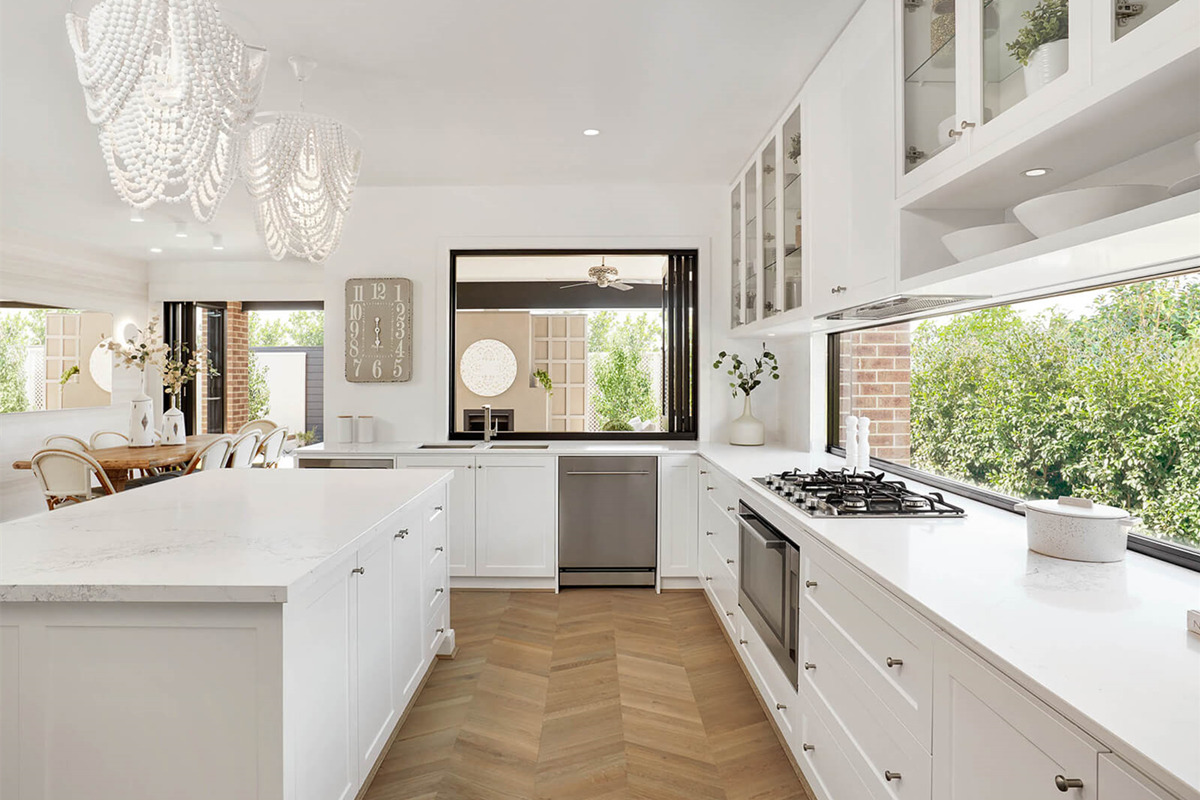 White Shaker Style Kitchen Cabinet