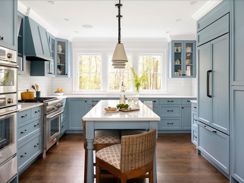 Fashion Shaker Style Baby Blue Lacquered Solid Wood Cabinets