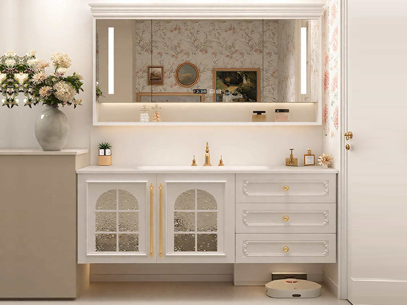 Ano ang Mga Tampok ng French Banyo Vanities?